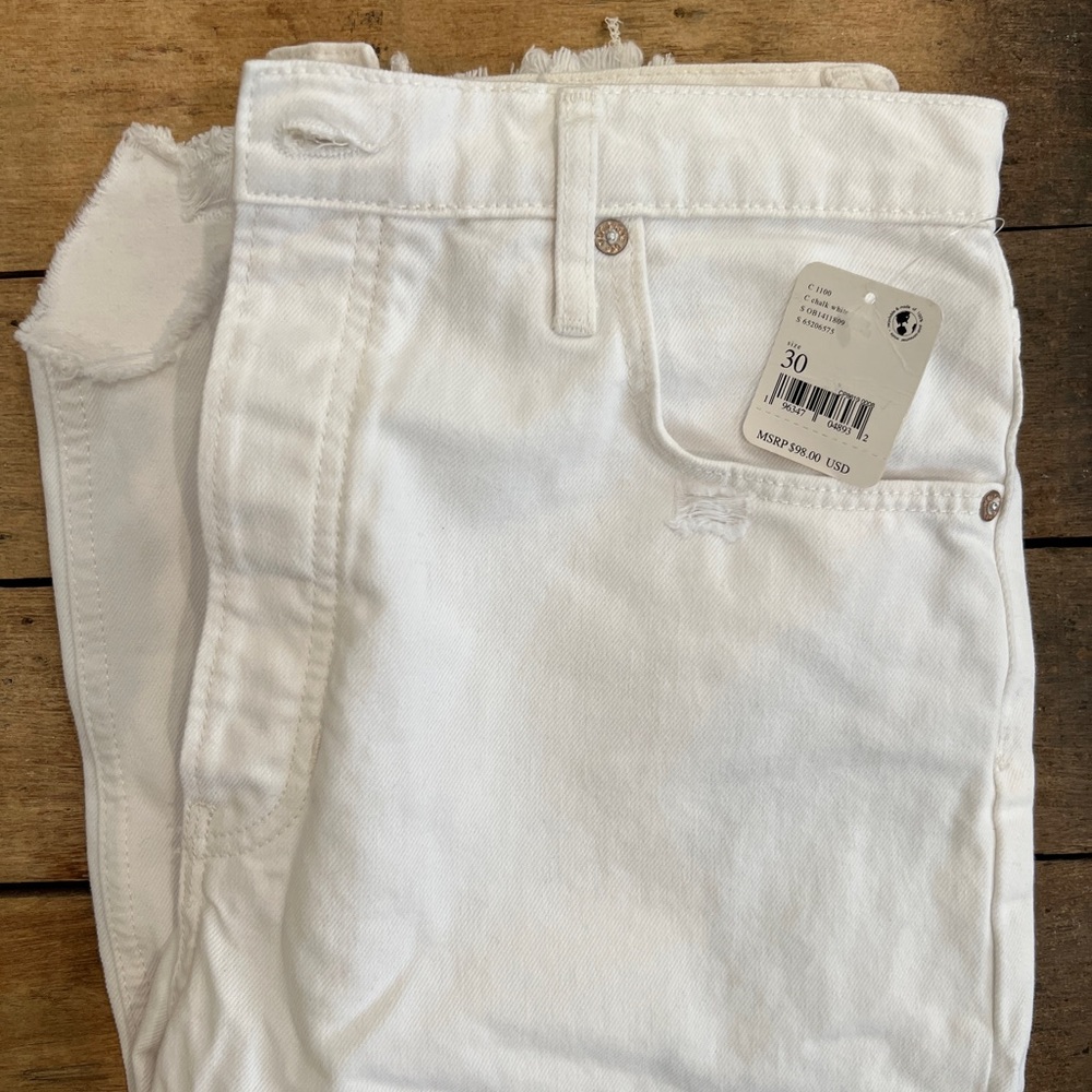 NWT Free People Women Straight Legs Distressed Jeans Size 30 White
